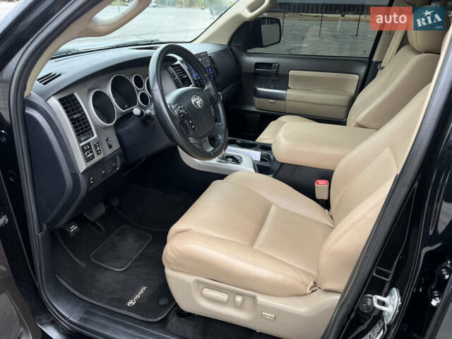 Чорний Тойота Секвойя, об'ємом двигуна 5.7 л та пробігом 125 тис. км за 29500 $, фото 32 на Automoto.ua