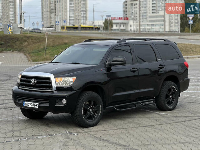 Чорний Тойота Секвойя, об'ємом двигуна 5.7 л та пробігом 125 тис. км за 29500 $, фото 2 на Automoto.ua