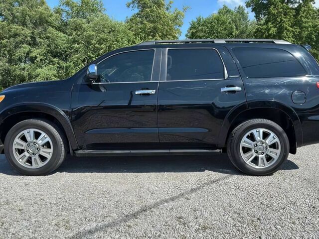 Черный Тойота Секвойя, объемом двигателя 5.7 л и пробегом 89 тыс. км за 20000 $, фото 2 на Automoto.ua