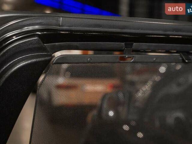 Черный Тойота Секвойя, объемом двигателя 5.7 л и пробегом 330 тыс. км за 34900 $, фото 19 на Automoto.ua