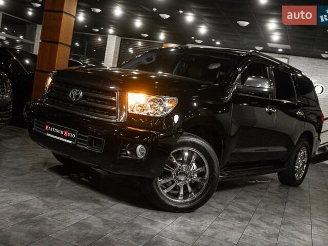 Черный Тойота Секвойя, объемом двигателя 5.7 л и пробегом 330 тыс. км за 34900 $, фото 6 на Automoto.ua