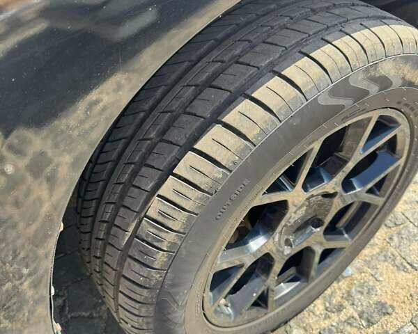 Черный Тойота Секвойя, объемом двигателя 5.7 л и пробегом 305 тыс. км за 33000 $, фото 7 на Automoto.ua