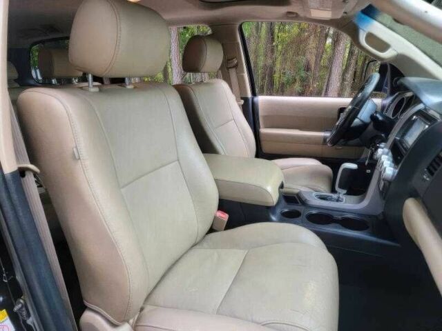 Чорний Тойота Секвойя, об'ємом двигуна 5.7 л та пробігом 132 тис. км за 19900 $, фото 12 на Automoto.ua