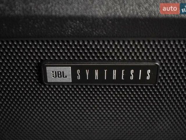 Черный Тойота Секвойя, объемом двигателя 5.7 л и пробегом 330 тыс. км за 34900 $, фото 51 на Automoto.ua