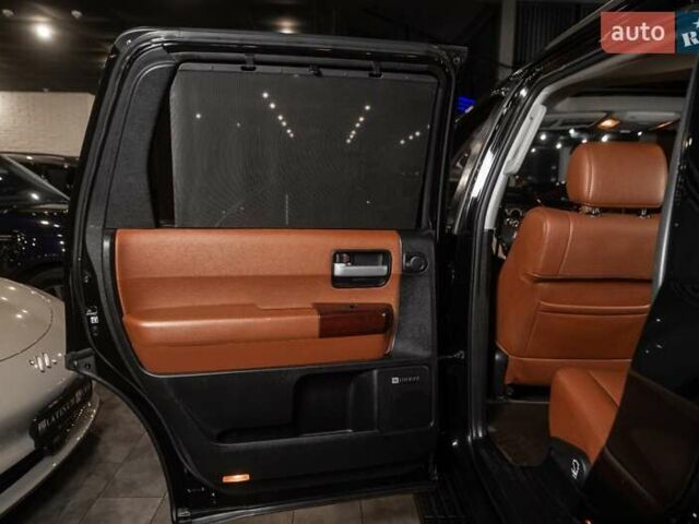 Черный Тойота Секвойя, объемом двигателя 5.7 л и пробегом 330 тыс. км за 34900 $, фото 20 на Automoto.ua