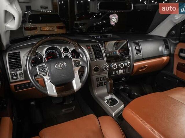 Черный Тойота Секвойя, объемом двигателя 5.7 л и пробегом 330 тыс. км за 34900 $, фото 30 на Automoto.ua