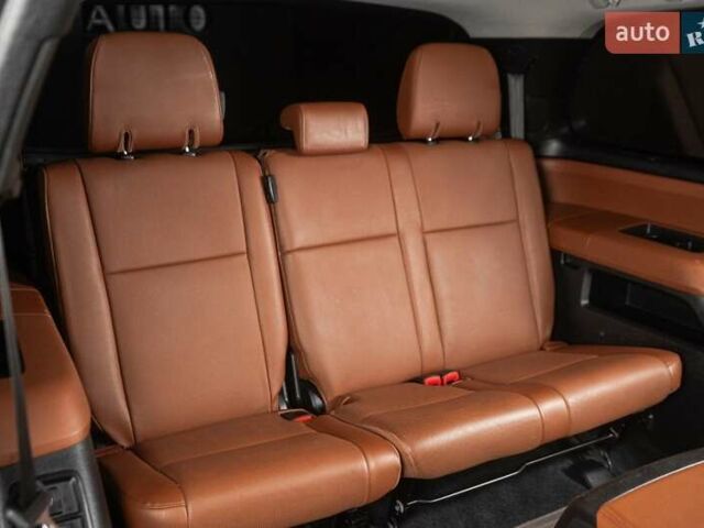 Черный Тойота Секвойя, объемом двигателя 5.7 л и пробегом 330 тыс. км за 34900 $, фото 8 на Automoto.ua