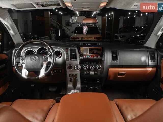 Черный Тойота Секвойя, объемом двигателя 5.7 л и пробегом 330 тыс. км за 34900 $, фото 26 на Automoto.ua