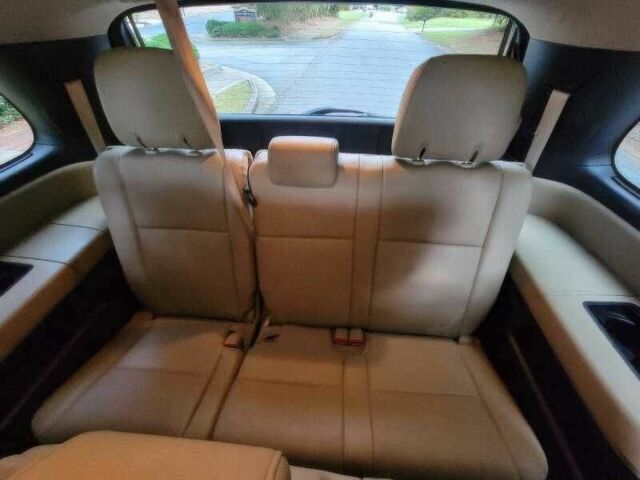 Чорний Тойота Секвойя, об'ємом двигуна 5.7 л та пробігом 132 тис. км за 19900 $, фото 17 на Automoto.ua