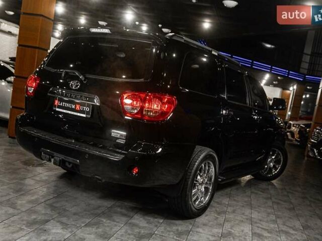 Черный Тойота Секвойя, объемом двигателя 5.7 л и пробегом 330 тыс. км за 34900 $, фото 1 на Automoto.ua