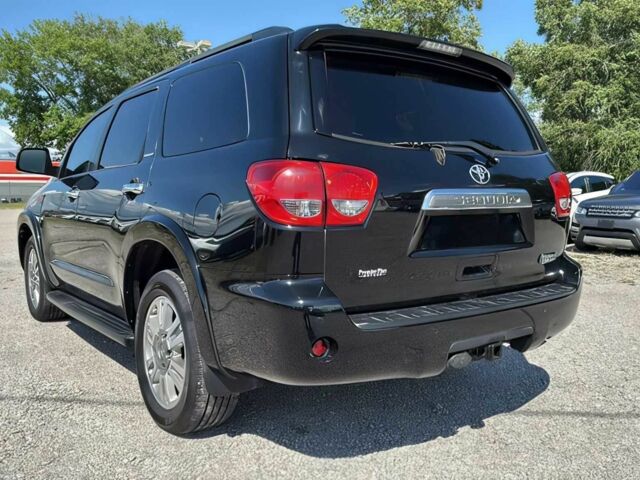 Черный Тойота Секвойя, объемом двигателя 5.7 л и пробегом 89 тыс. км за 20000 $, фото 5 на Automoto.ua