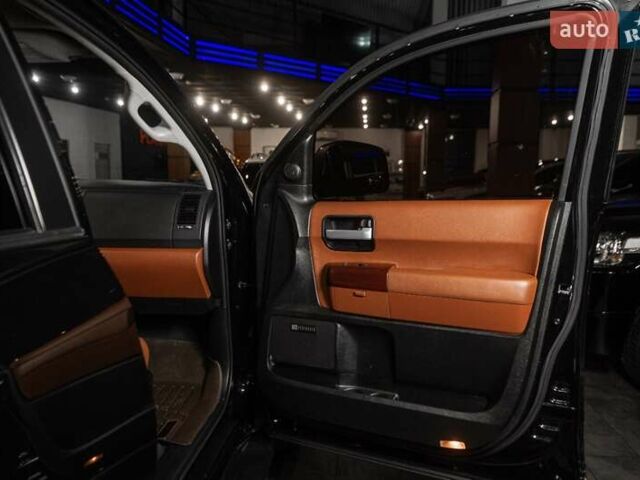 Черный Тойота Секвойя, объемом двигателя 5.7 л и пробегом 330 тыс. км за 34900 $, фото 53 на Automoto.ua