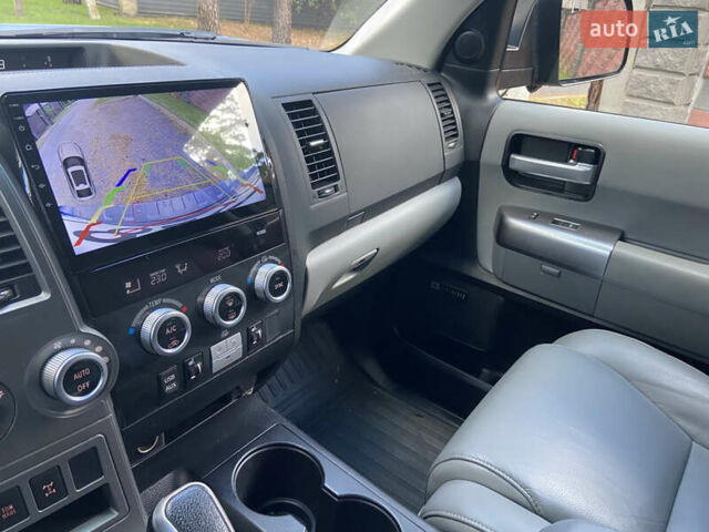 Чорний Тойота Секвойя, об'ємом двигуна 5.66 л та пробігом 120 тис. км за 27600 $, фото 8 на Automoto.ua