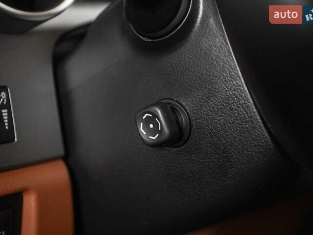 Черный Тойота Секвойя, объемом двигателя 5.7 л и пробегом 330 тыс. км за 34900 $, фото 45 на Automoto.ua