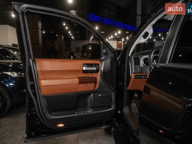 Черный Тойота Секвойя, объемом двигателя 5.7 л и пробегом 330 тыс. км за 34900 $, фото 48 на Automoto.ua