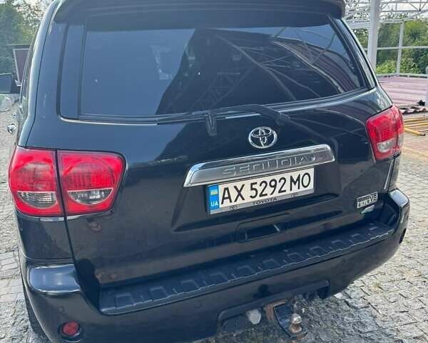Чорний Тойота Секвойя, об'ємом двигуна 5.7 л та пробігом 305 тис. км за 35000 $, фото 4 на Automoto.ua