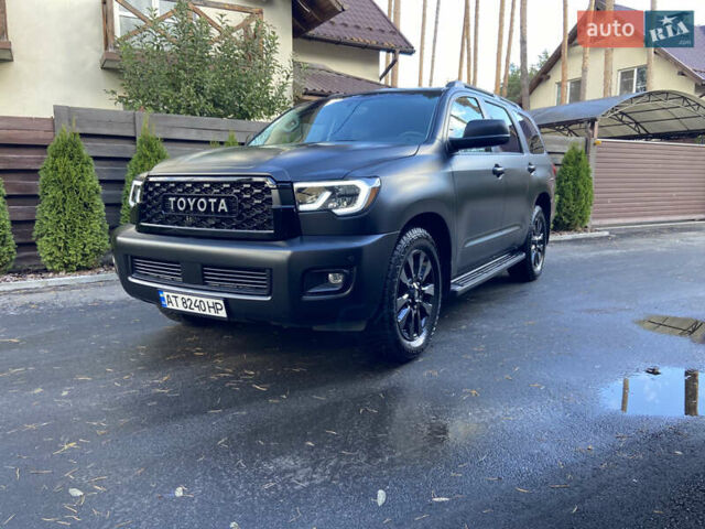 Чорний Тойота Секвойя, об'ємом двигуна 5.66 л та пробігом 120 тис. км за 27600 $, фото 1 на Automoto.ua
