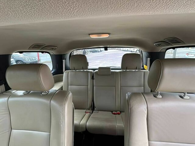 Черный Тойота Секвойя, объемом двигателя 5.7 л и пробегом 89 тыс. км за 20000 $, фото 13 на Automoto.ua