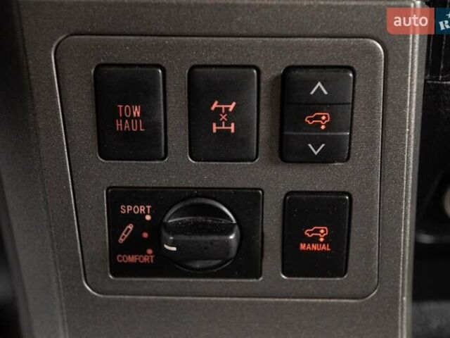 Черный Тойота Секвойя, объемом двигателя 5.7 л и пробегом 330 тыс. км за 34900 $, фото 35 на Automoto.ua