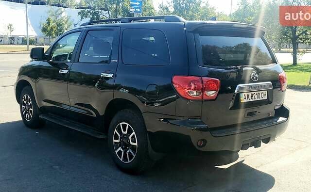 Черный Тойота Секвойя, объемом двигателя 5.7 л и пробегом 280 тыс. км за 27500 $, фото 9 на Automoto.ua