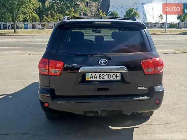 Черный Тойота Секвойя, объемом двигателя 5.7 л и пробегом 280 тыс. км за 27500 $, фото 7 на Automoto.ua
