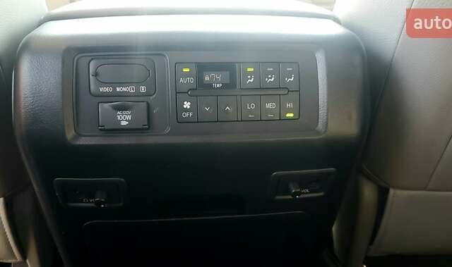 Черный Тойота Секвойя, объемом двигателя 5.7 л и пробегом 280 тыс. км за 27500 $, фото 21 на Automoto.ua