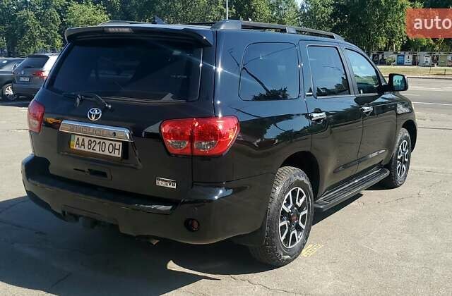 Черный Тойота Секвойя, объемом двигателя 5.7 л и пробегом 280 тыс. км за 27500 $, фото 6 на Automoto.ua