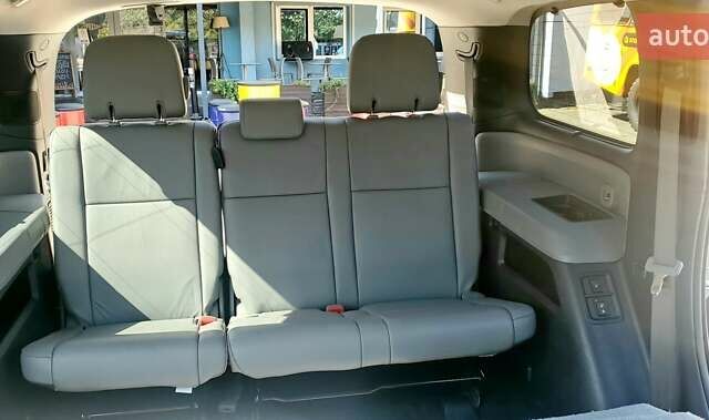 Черный Тойота Секвойя, объемом двигателя 5.7 л и пробегом 280 тыс. км за 27500 $, фото 23 на Automoto.ua