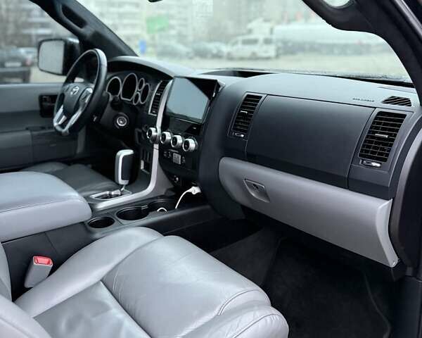 Черный Тойота Секвойя, объемом двигателя 5.7 л и пробегом 107 тыс. км за 41900 $, фото 19 на Automoto.ua