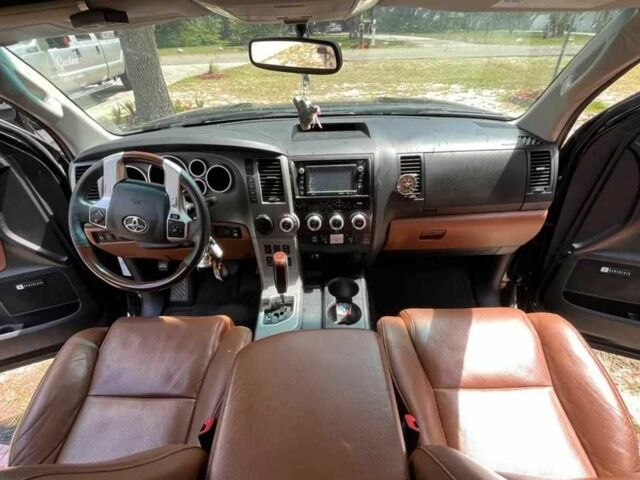 Черный Тойота Секвойя, объемом двигателя 5.7 л и пробегом 42 тыс. км за 6900 $, фото 17 на Automoto.ua