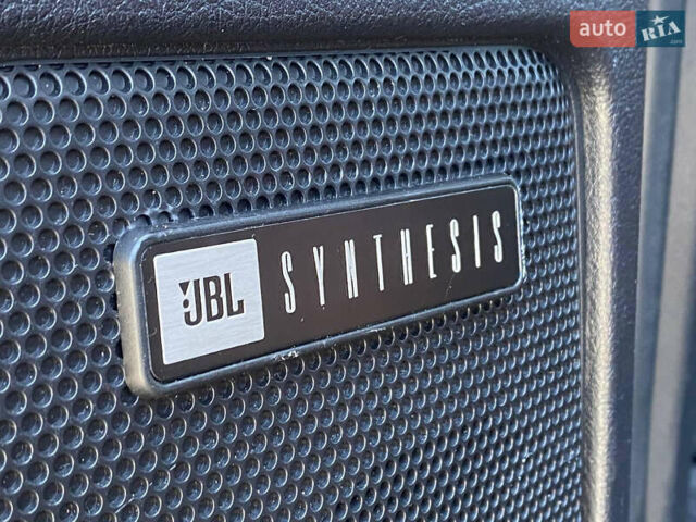 Черный Тойота Секвойя, объемом двигателя 5.69 л и пробегом 97 тыс. км за 45500 $, фото 6 на Automoto.ua