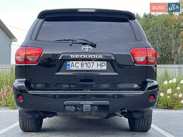 Черный Тойота Секвойя, объемом двигателя 5.66 л и пробегом 188 тыс. км за 32500 $, фото 14 на Automoto.ua