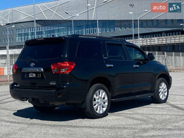Черный Тойота Секвойя, объемом двигателя 5.69 л и пробегом 97 тыс. км за 45500 $, фото 5 на Automoto.ua