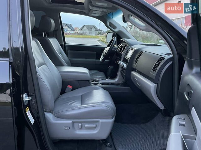 Черный Тойота Секвойя, объемом двигателя 5.66 л и пробегом 188 тыс. км за 32500 $, фото 26 на Automoto.ua