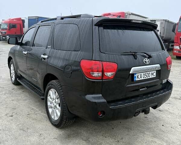 Черный Тойота Секвойя, объемом двигателя 5.7 л и пробегом 107 тыс. км за 41900 $, фото 6 на Automoto.ua