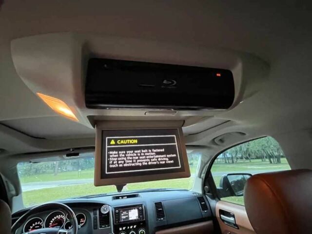 Черный Тойота Секвойя, объемом двигателя 5.7 л и пробегом 42 тыс. км за 6900 $, фото 13 на Automoto.ua