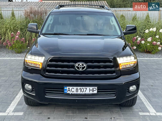 Черный Тойота Секвойя, объемом двигателя 5.66 л и пробегом 188 тыс. км за 32500 $, фото 4 на Automoto.ua