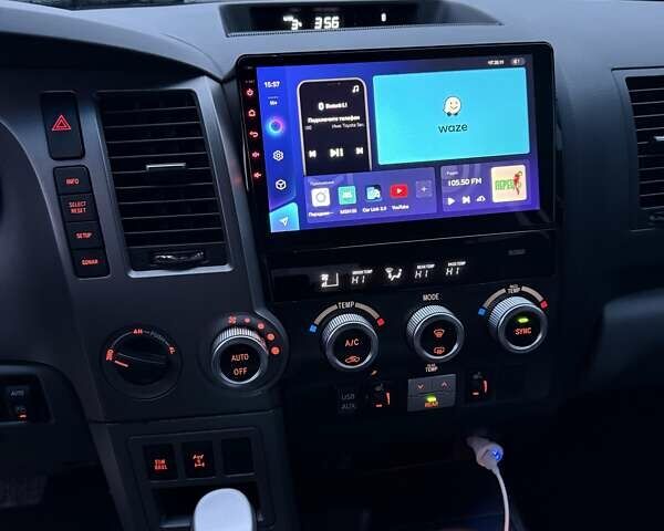 Черный Тойота Секвойя, объемом двигателя 5.7 л и пробегом 107 тыс. км за 41900 $, фото 13 на Automoto.ua