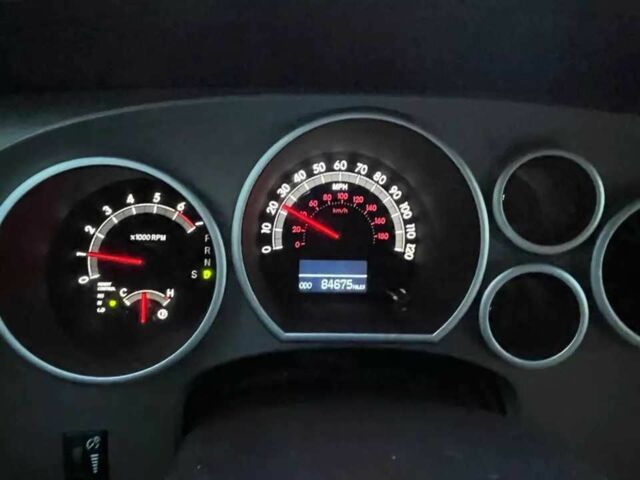 Черный Тойота Секвойя, объемом двигателя 5.7 л и пробегом 42 тыс. км за 6900 $, фото 15 на Automoto.ua