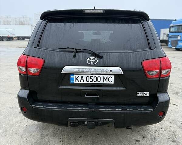 Черный Тойота Секвойя, объемом двигателя 5.7 л и пробегом 107 тыс. км за 41900 $, фото 5 на Automoto.ua