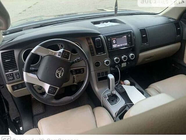 Черный Тойота Секвойя, объемом двигателя 5.7 л и пробегом 88 тыс. км за 39500 $, фото 5 на Automoto.ua