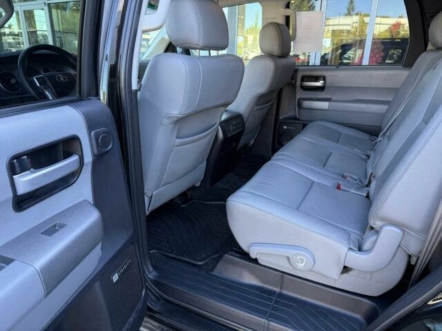 Черный Тойота Секвойя, объемом двигателя 5.7 л и пробегом 71 тыс. км за 25100 $, фото 9 на Automoto.ua