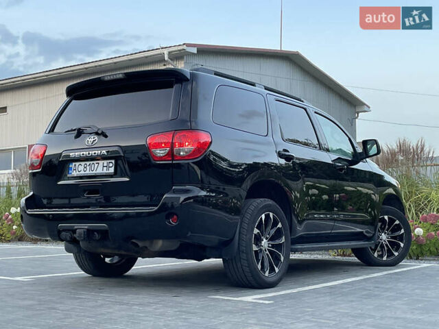 Черный Тойота Секвойя, объемом двигателя 5.66 л и пробегом 188 тыс. км за 32500 $, фото 17 на Automoto.ua