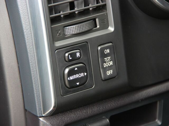 Тойота Секвойя 2017 в Одессе на Automoto.ua Черный Тойота Секвойя, объемом двигателя 5.7 л и пробегом 191 тыс. км за 39000 $, фото 14 на Automoto.ua