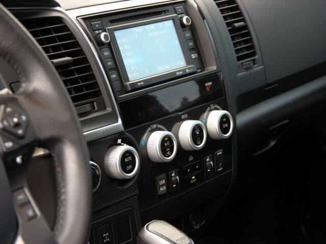 Тойота Секвойя 2017 в Одессе на Automoto.ua Черный Тойота Секвойя, объемом двигателя 5.7 л и пробегом 191 тыс. км за 39000 $, фото 16 на Automoto.ua