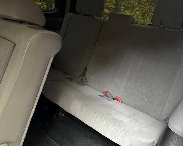 Черный Тойота Секвойя, объемом двигателя 0 л и пробегом 260 тыс. км за 26500 $, фото 7 на Automoto.ua