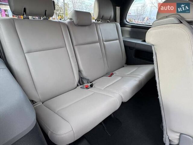 Черный Тойота Секвойя, объемом двигателя 5.66 л и пробегом 114 тыс. км за 34990 $, фото 12 на Automoto.ua