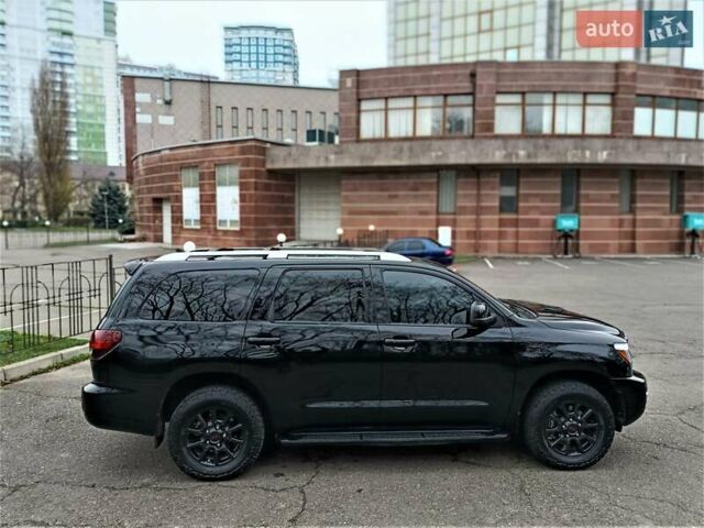 Черный Тойота Секвойя, объемом двигателя 5.66 л и пробегом 115 тыс. км за 39500 $, фото 11 на Automoto.ua