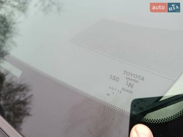 Черный Тойота Секвойя, объемом двигателя 5.66 л и пробегом 115 тыс. км за 39500 $, фото 31 на Automoto.ua