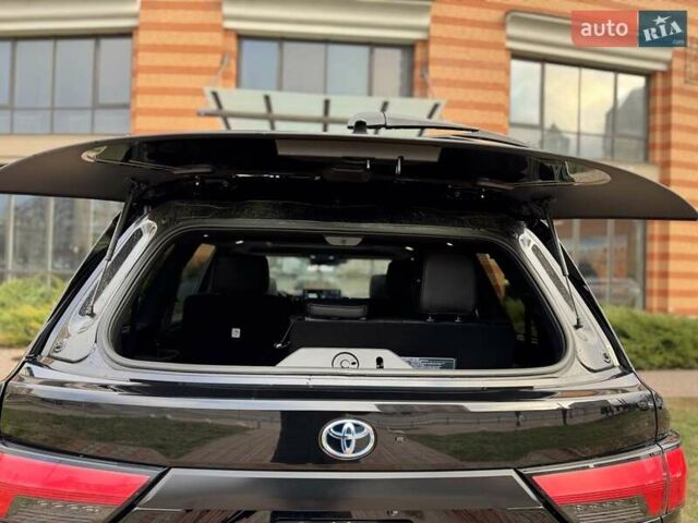 Черный Тойота Секвойя, объемом двигателя 3.45 л и пробегом 5 тыс. км за 155000 $, фото 23 на Automoto.ua